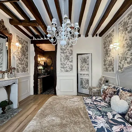 Gare Du Nord And Est Paris